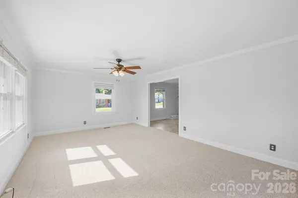 604 W Park AVE, Mooresville, NC 28115
