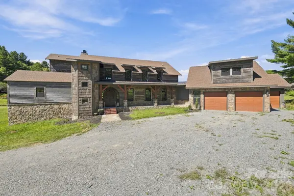 119 Summer Day DR, Blowing Rock, NC 28605