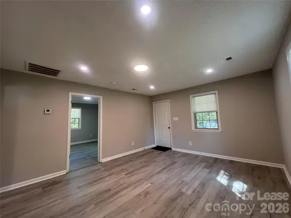 306 E Texas AVE, Bessemer City, NC 28016