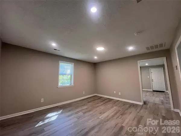 306 E Texas AVE, Bessemer City, NC 28016