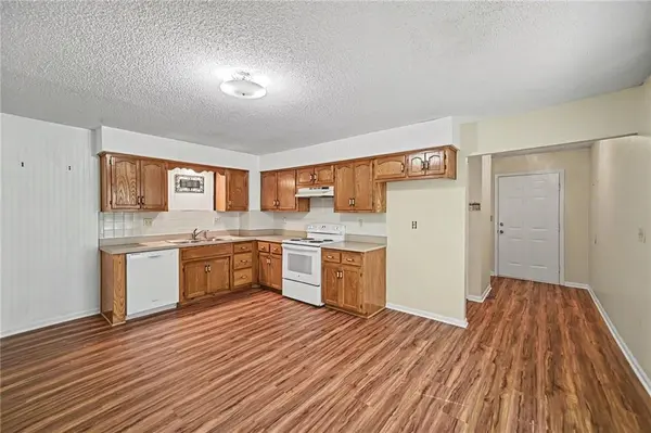 6904/6906 N Orchard ST, Pleasant Valley, MO 64068