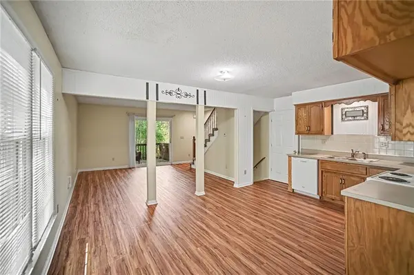 6904/6906 N Orchard ST, Pleasant Valley, MO 64068
