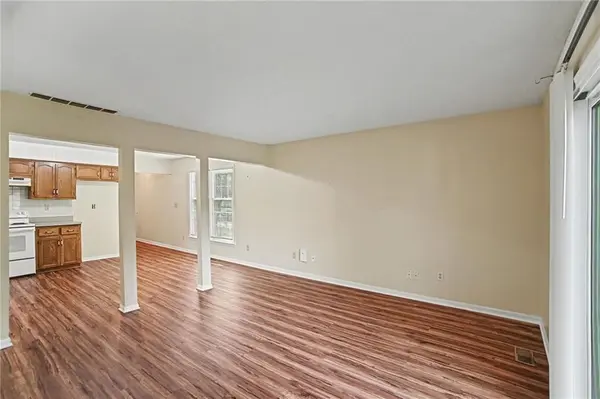 6904/6906 N Orchard ST, Pleasant Valley, MO 64068