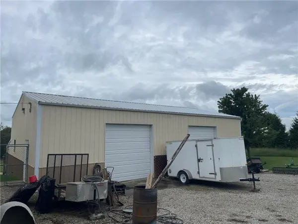 19130 255th ST, Tonganoxie, KS 66086