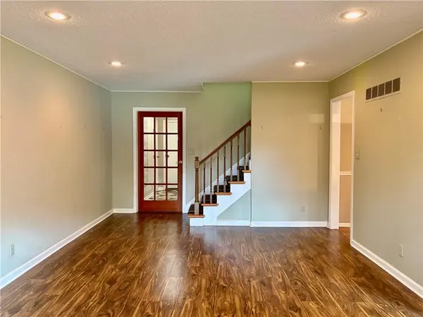 5301 W 103 PL, Overland Park, KS 66207