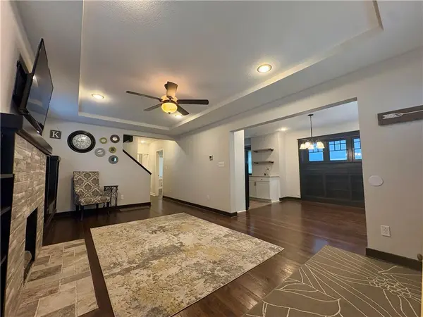 1400 E 28th ST, Kansas City, MO 64109