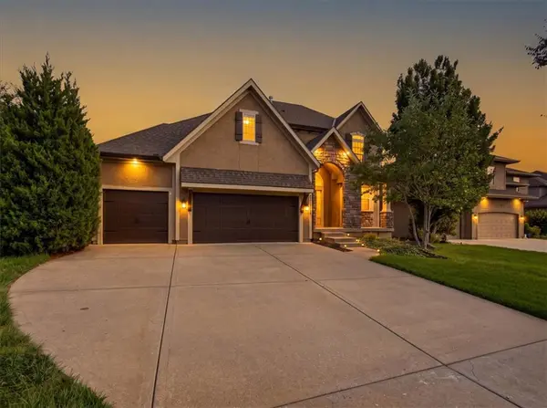 10841 S Hastings ST, Olathe, KS 66061