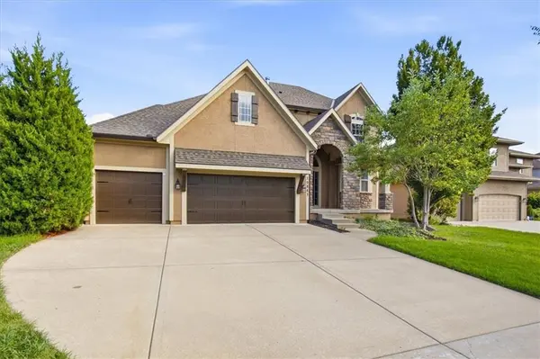 10841 S Hastings ST, Olathe, KS 66061