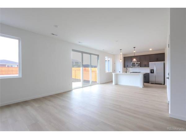 54968 E 28th, Strasburg, CO 80136
