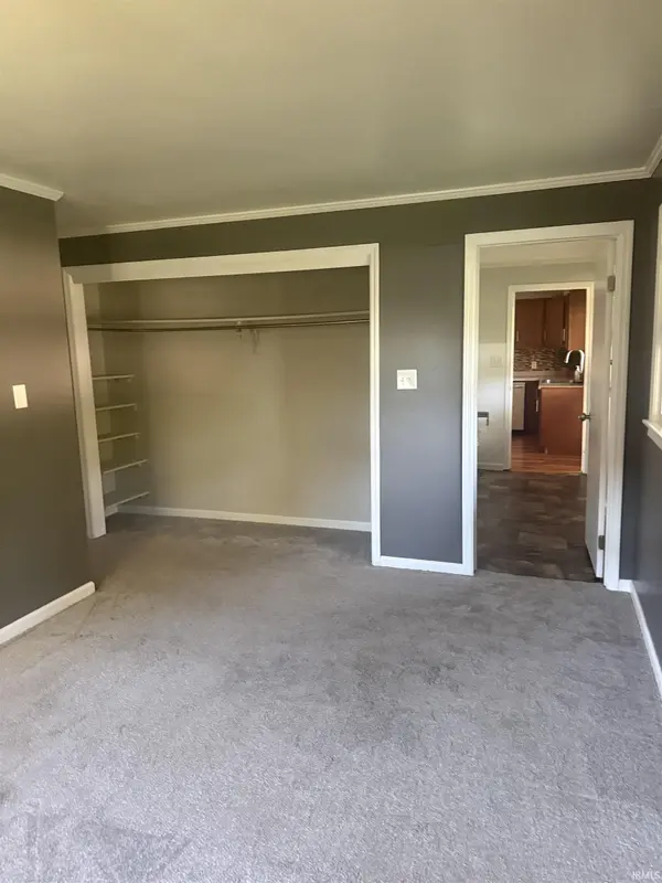 5124 Maplecrest RD, Fort Wayne, IN 46835