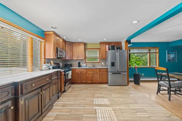 6 Ursa AVE, Greenwood Lake, NY 10925