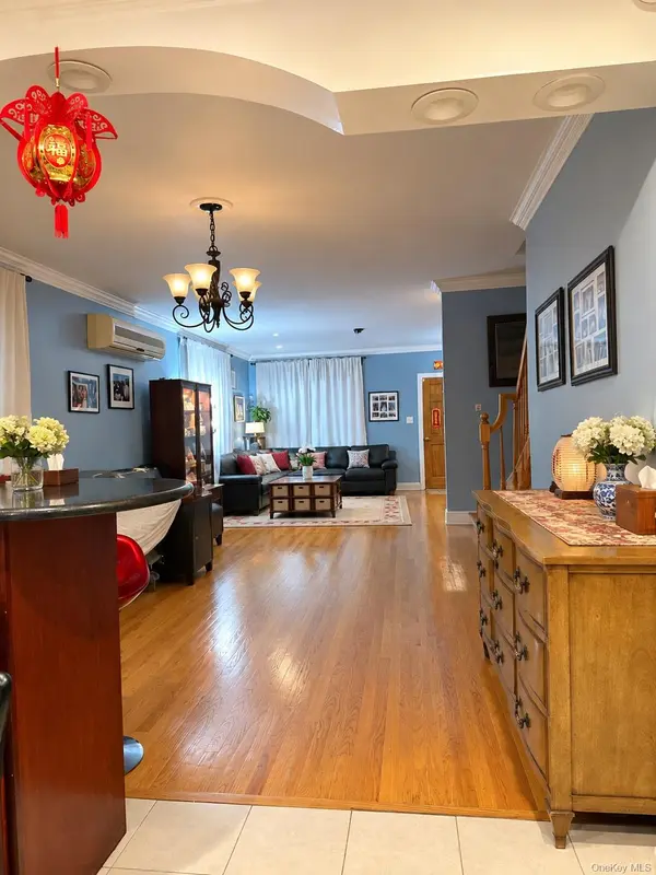 1842 Paulding AVE, Bronx, NY 10462