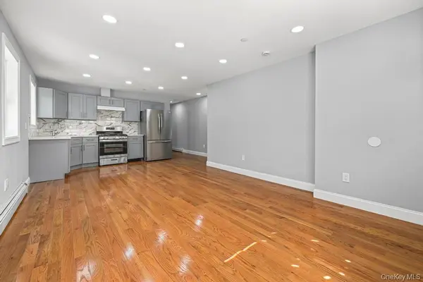 20108 118th AVE, Saint Albans, NY 11412
