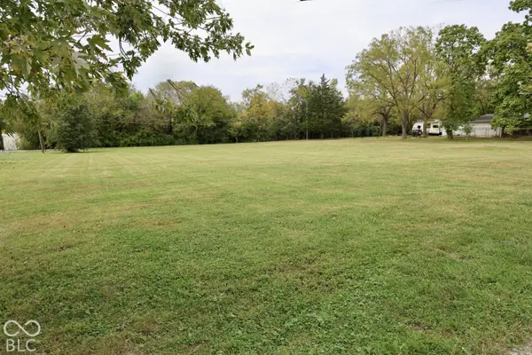 7514 E Woodlawn AVE, Indianapolis, IN 46239