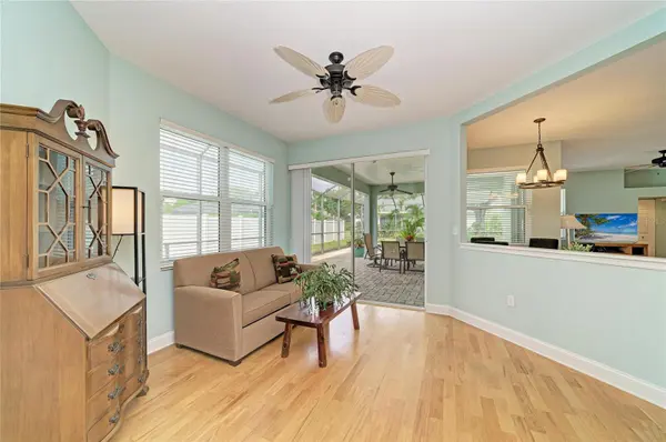 12105 BEEFLOWER DR, Lakewood Ranch, FL 34202