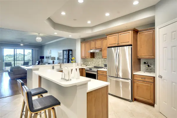 7612 LAKE VISTA CT #203, Lakewood Ranch, FL 34202