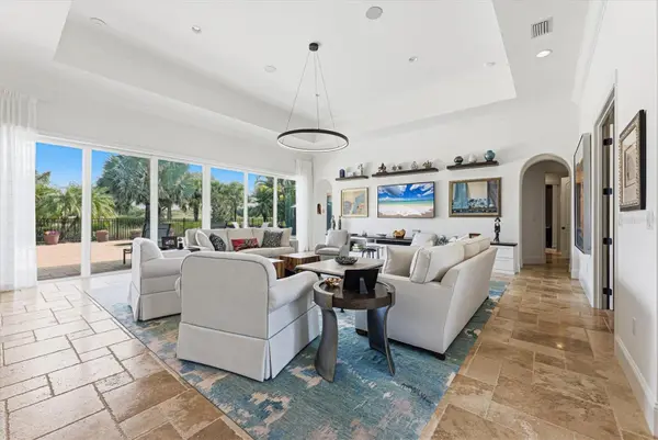 3737 FOUNDERS CLUB DR, Sarasota, FL 34240
