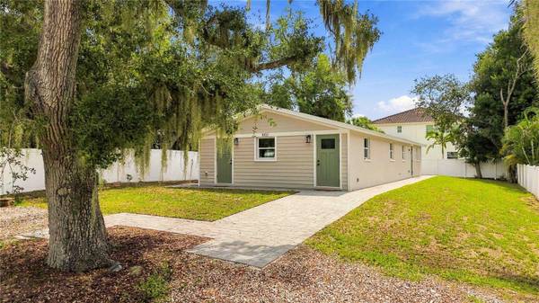 1802 ROBINHOOD ST, Sarasota, FL 34231
