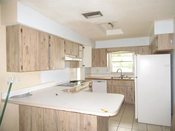 2256 LION TER, Port Charlotte, FL 33952