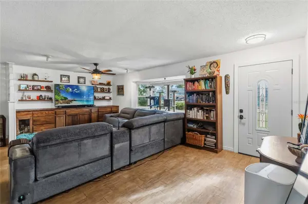 550 MURPHY AVE, Deltona, FL 32725
