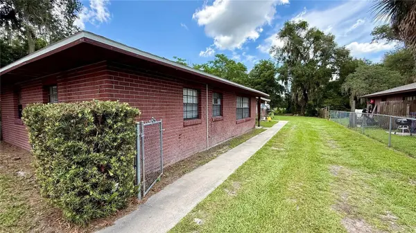 210 N LONE OAK DR #1, Leesburg, FL 34748