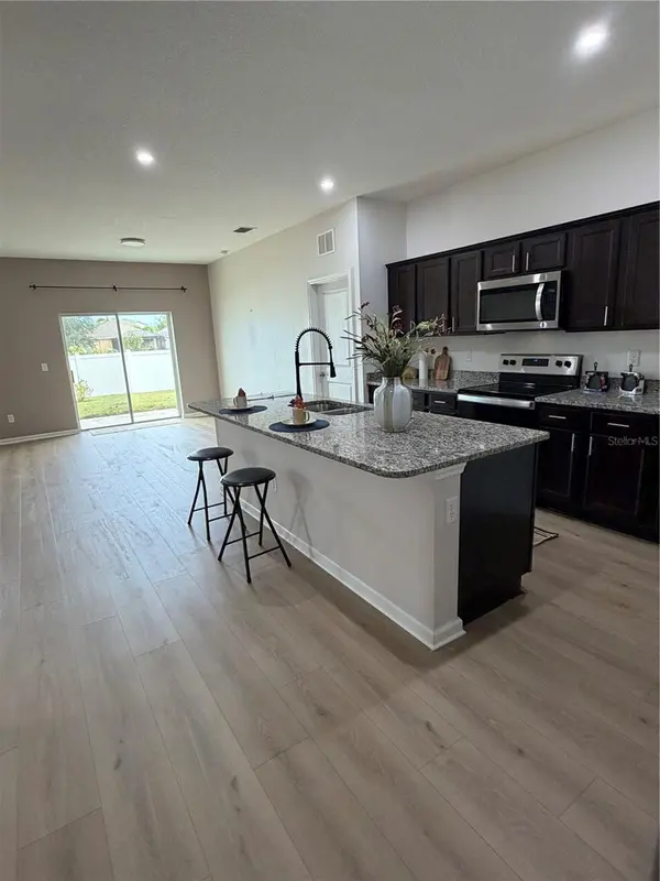 1261 ANCHOR BEND DR, Ruskin, FL 33570