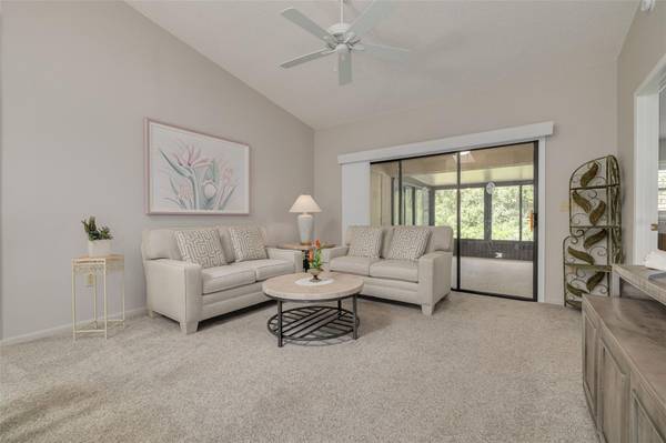 3185 CHARTER CLUB DR #B, Tarpon Springs, FL 34688