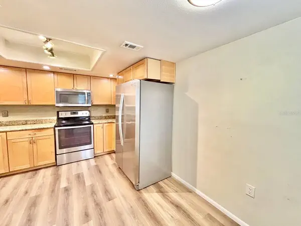 2661 SABAL SPRINGS CIR #205, Clearwater, FL 33761