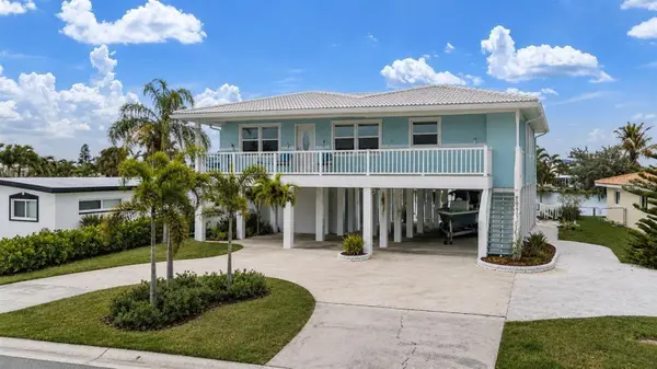 11425 5TH ST E, Treasure Island, FL 33706