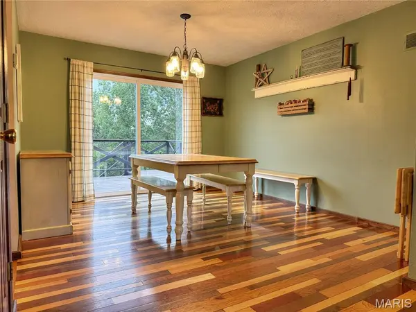 15510 Highway Nn, Bowling Green, MO 63334