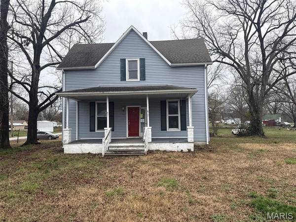 211 S 6th ST, Deepwater, MO 64740
