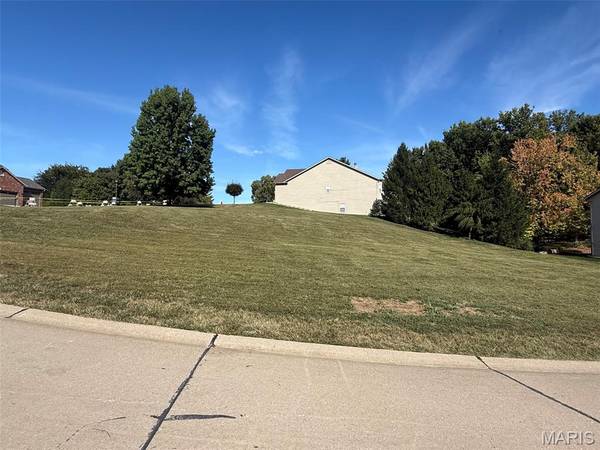 34 Wolfe Creek CT, Glen Carbon, IL 62034