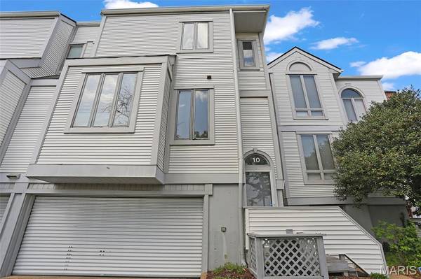 10 Columbus Square DR, St Louis, MO 63101