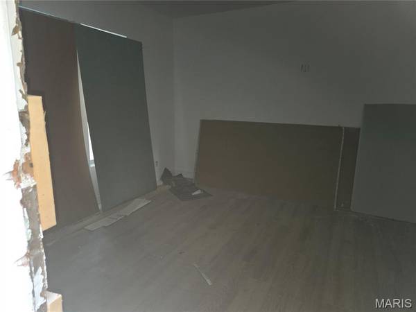4452 S Compton AVE, St Louis, MO 63111