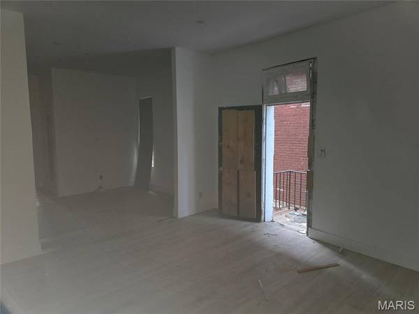 4452 S Compton AVE, St Louis, MO 63111