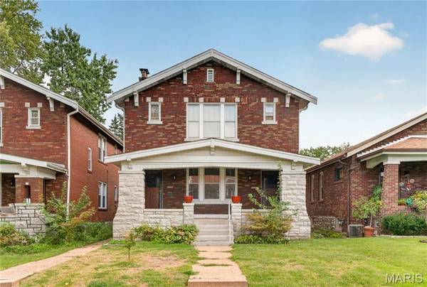 3942 Dover PL, St Louis, MO 63116