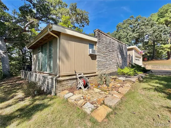 800 E 10th ST, Salem, MO 65560