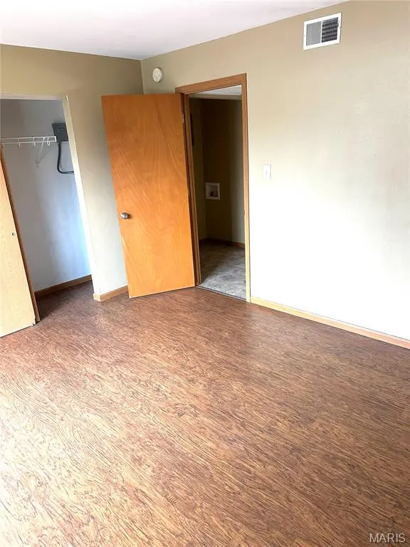 5 SARPY RD #C, Belleville, IL 62221