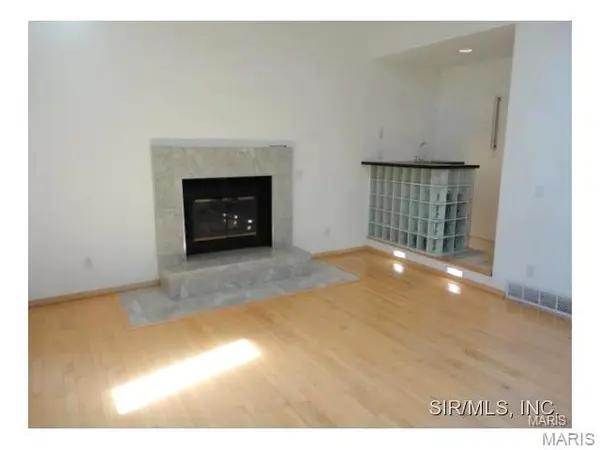 102 MILL DR #A, O'fallon, IL 62269