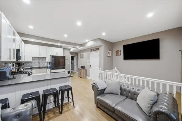 231 E 59th ST #1, Chicago, IL 60637