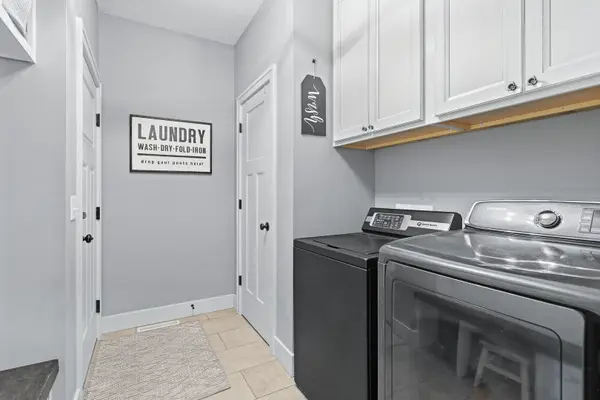5659 IDAHO DR, Bettendorf, IA 52722