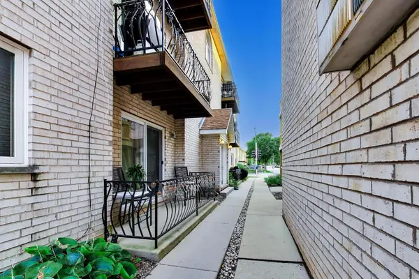 6841 N Northwest HWY #3C, Chicago, IL 60631