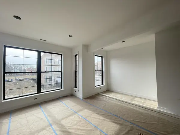2852 W Polk ST, Chicago, IL 60612