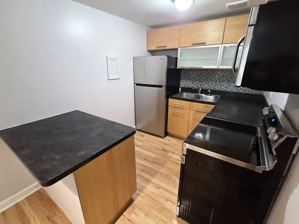 10213 S 86th TER #103, Palos Hills, IL 60465