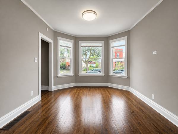 4637 W Mclean AVE, Chicago, IL 60639