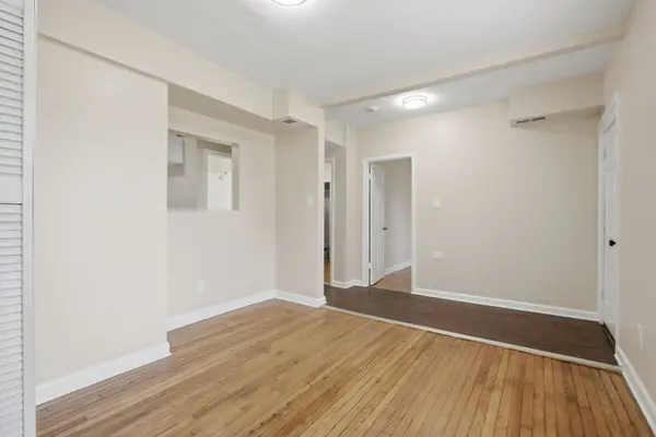 10215 S Aberdeen ST, Chicago, IL 60643