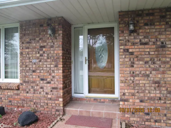 702 5th ST, Adair, IA 50002