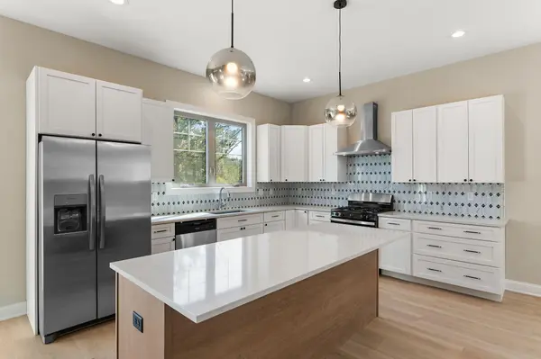 57 Sanctuary DR, Valparaiso, IN 46385