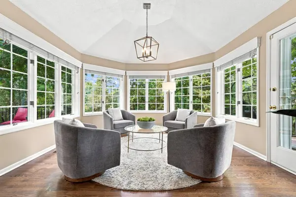 9486 Olympia DR, Eden Prairie, MN 55347