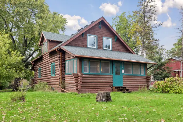 2233 15th AVE E, North Saint Paul, MN 55109